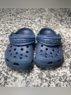 Crocs Baby Toddler Shoes 4 C 5 Navy Blue Slip On Water Clogs Outdoor Rubber